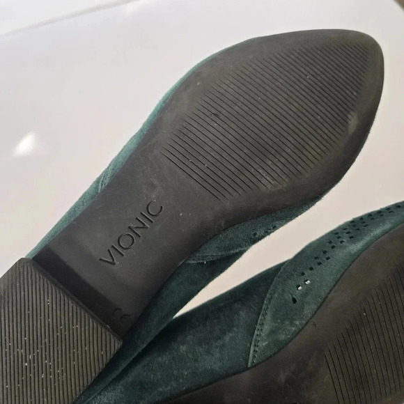 Vionic Gem Posey Ballet Flat Green Perforated Suede Orthotic Shoe sz 6.5 - Picture 6 of 7